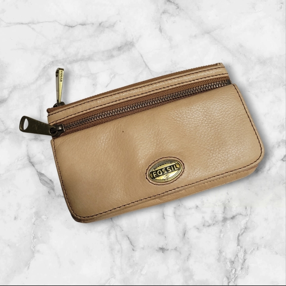 Fossil Handbags - Fossil Explorer Wallet Leather Tan Zip Vintage Y2K